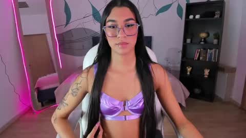 dana_paula online show from 11/20/25, 10:48