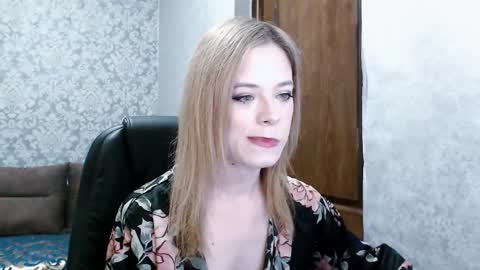Dana SmileX online show from 04/25/26, 07:33