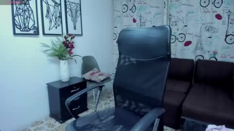 Snapshot of danaarey chatting on 02/12/25, 11:18 Danaa Rey online show from 02/12/25, 11:18