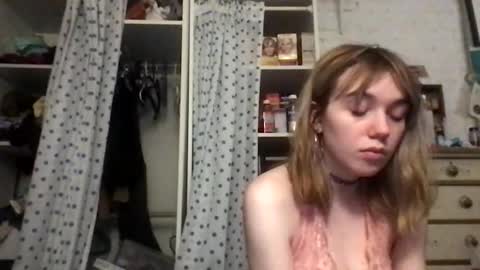 Snapshot of danceissexisbeauty2 chatting on 04/25/26, 12:35 Your submissive patient online show from 04/25/26, 12:35