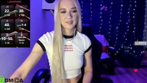 dances_queen online show from 06/23/26, 07:06