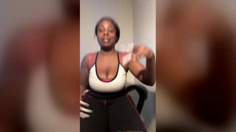 Snapshot of dancinglxoxo chatting on 03/11/26, 10:05 dancinglxoxo online show from 03/11/26, 10:05