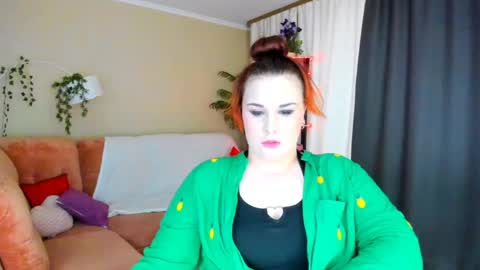 Snapshot of dancingsurprise chatting on 05/21/26, 04:08 Olivia online show from 05/21/26, 04:08