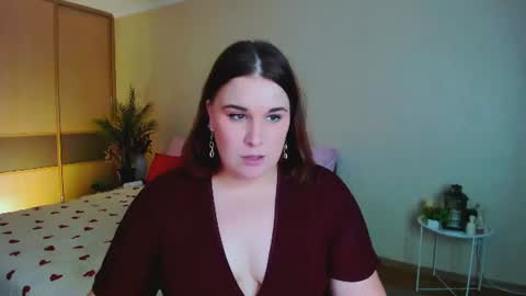 Snapshot of dancingsurprise chatting on 07/06/26, 03:03 Olivia online show from 07/06/26, 03:03