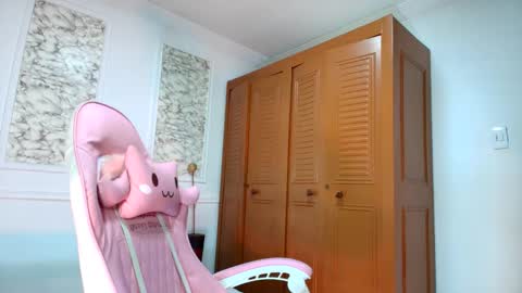 Danella Houston online show from 11/05/25, 07:14