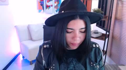 Veronica online show from 11/28/25, 11:35