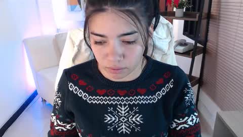 Veronica online show from 12/17/25, 11:16