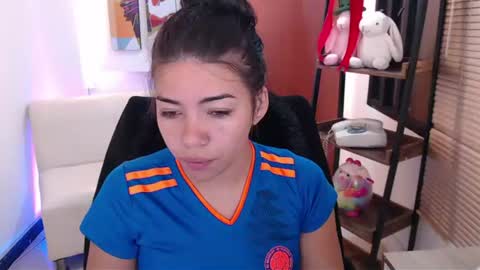 Veronica online show from 06/23/26, 12:03