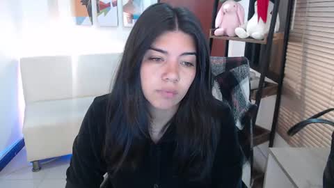 Veronica online show from 06/26/26, 11:47