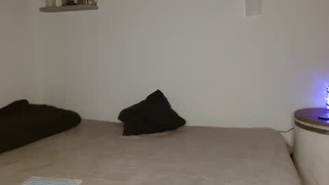 Dani online show from 11/26/25, 11:17