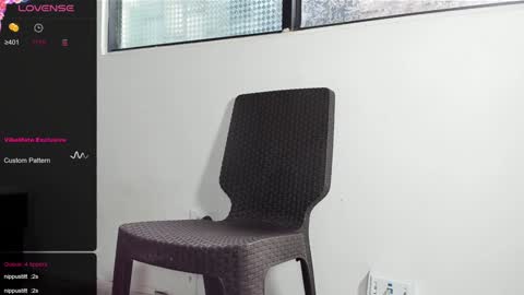 Snapshot of dani_ary chatting on 12/31/24, 06:35 DANI online show from 12/31/24, 06:35