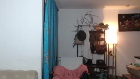 Snapshot of dani_brown19 chatting on 06/22/26, 05:15 dani_brown19 online show from 06/22/26, 05:15