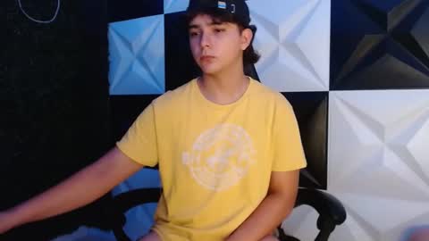 dani_cumboy online show from 02/27/25, 07:44