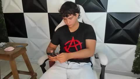 dani_cumboy online show from 12/20/25, 01:29