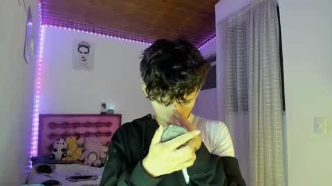 Snapshot of dani_dancer chatting on 03/19/26, 01:09 Dani Dancer online show from 03/19/26, 01:09