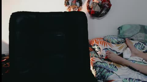 Snapshot of dani_jocelyn chatting on 12/19/24, 11:46 dani y jocelyn online show from 12/19/24, 11:46