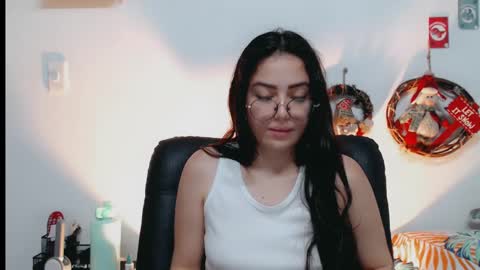 Snapshot of dani_jocelyn chatting on 12/23/24, 08:03 dani y jocelyn online show from 12/23/24, 08:03