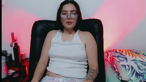 Snapshot of dani_jocelyn chatting on 01/12/25, 12:28 dani y jocelyn online show from 01/12/25, 12:28