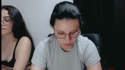 Snapshot of dani_jocelyn chatting on 01/15/25, 09:51 dani y jocelyn online show from 01/15/25, 09:51