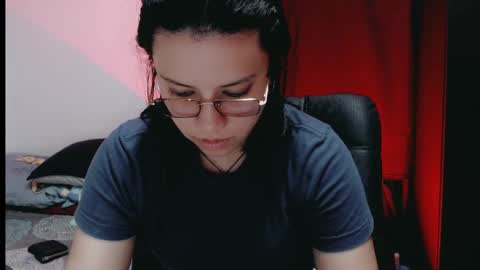 Snapshot of dani_jocelyn chatting on 01/23/25, 07:18 dani y jocelyn online show from 01/23/25, 07:18