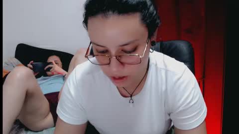 Snapshot of dani_jocelyn chatting on 01/28/25, 07:53 dani y jocelyn online show from 01/28/25, 07:53