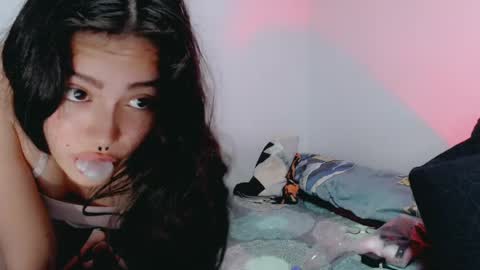 Snapshot of dani_jocelyn chatting on 02/19/25, 09:58 dani y jocelyn online show from 02/19/25, 09:58