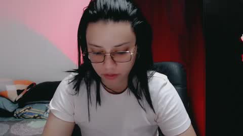 Snapshot of dani_jocelyn chatting on 02/24/25, 06:26 dani y jocelyn online show from 02/24/25, 06:26