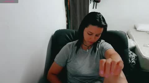 Snapshot of dani_jocelyn chatting on 10/21/25, 08:31 dani y jocelyn online show from 10/21/25, 08:31