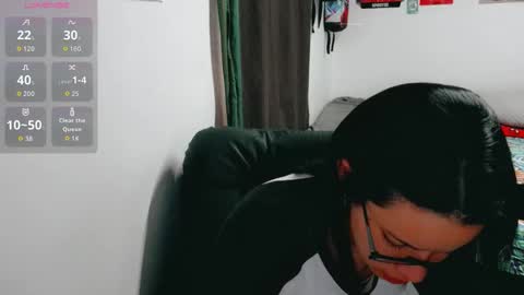 Snapshot of dani_jocelyn chatting on 10/29/25, 07:59 dani y jocelyn online show from 10/29/25, 07:59