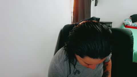 Snapshot of dani_jocelyn chatting on 11/06/25, 06:42 dani y jocelyn online show from 11/06/25, 06:42