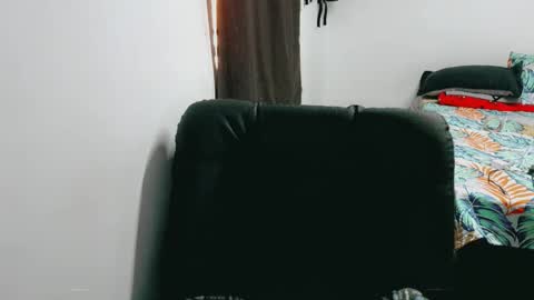 Snapshot of dani_jocelyn chatting on 11/10/25, 07:24 dani y jocelyn online show from 11/10/25, 07:24