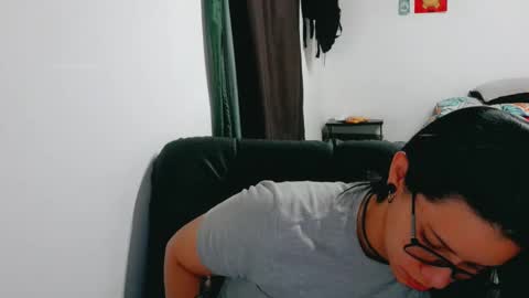 Snapshot of dani_jocelyn chatting on 11/29/25, 08:34 dani y jocelyn online show from 11/29/25, 08:34