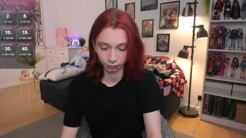 Snapshot of dani_mur chatting on 02/27/26, 08:20 Daniel online show from 02/27/26, 08:20