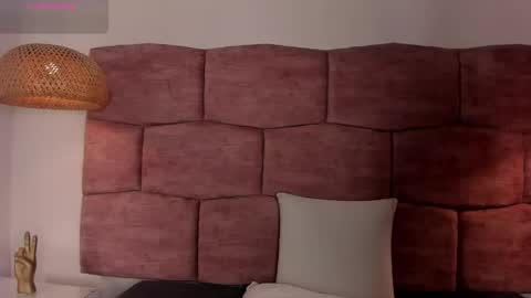   online show from 05/02/26, 02:38