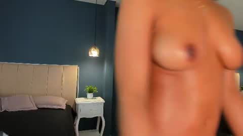 Dania  online show from 06/17/26, 11:34