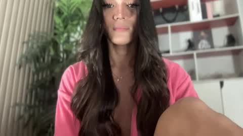 Snapshot of danica_walton chatting on 02/23/25, 02:14 danica_walton online show from 02/23/25, 02:14