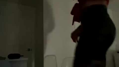 Snapshot of danicdgirl chatting on 10/17/25, 01:31 danicdgirl online show from 10/17/25, 01:31