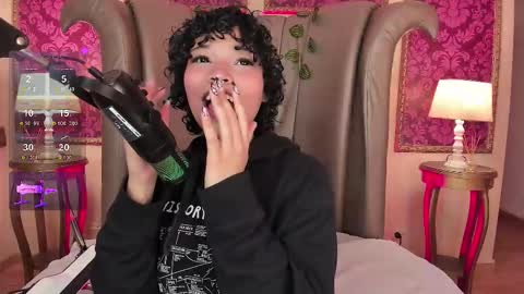 Snapshot of danicollinn chatting on 01/08/26, 01:13 Daniela online show from 01/08/26, 01:13