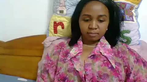 danie80704 online show from 10/02/25, 08:38