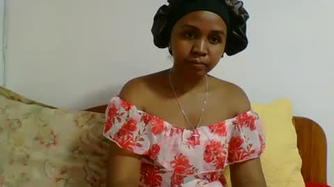 danie80704 online show from 11/17/25, 07:19