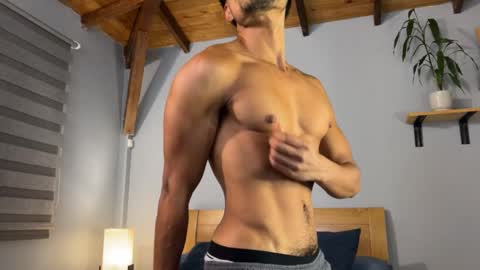 Snapshot of daniel0910s chatting on 02/10/25, 01:24 Daniel online show from 02/10/25, 01:24