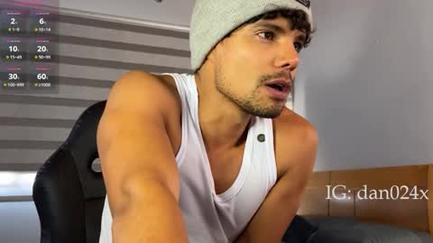 Snapshot of daniel0910s chatting on 10/11/25, 03:32 Daniel online show from 10/11/25, 03:32