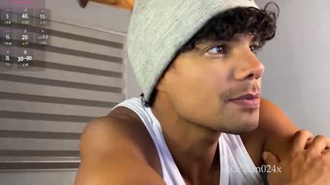 Snapshot of daniel0910s chatting on 11/28/25, 10:12 Daniel online show from 11/28/25, 10:12