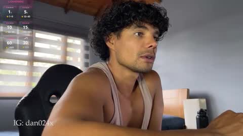 Snapshot of daniel0910s chatting on 12/02/25, 09:10 Daniel online show from 12/02/25, 09:10