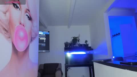 daniel_29x online show from 02/14/26, 07:54