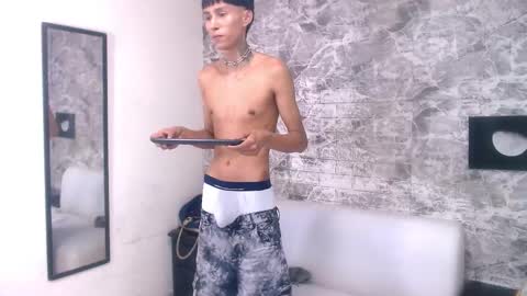 Daniel Delux  online show from 10/03/25, 04:20