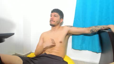 Snapshot of daniel_sexy77 chatting on 03/03/26, 01:45 Daniel sexy77 online show from 03/03/26, 01:45