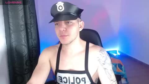 Daniel online show from 02/04/25, 02:28