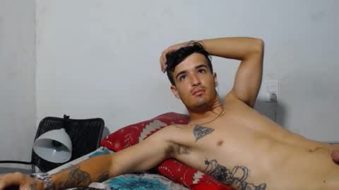 daniel_velez26 online show from 12/02/25, 05:02