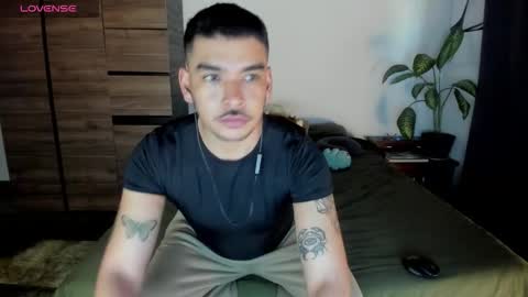 Dani  online show from 11/17/25, 08:25